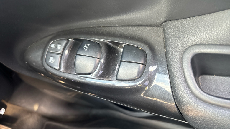 Nissan Juke 1.6 [112] Tekna 5dr CVT [Bose] Petrol Hatchback